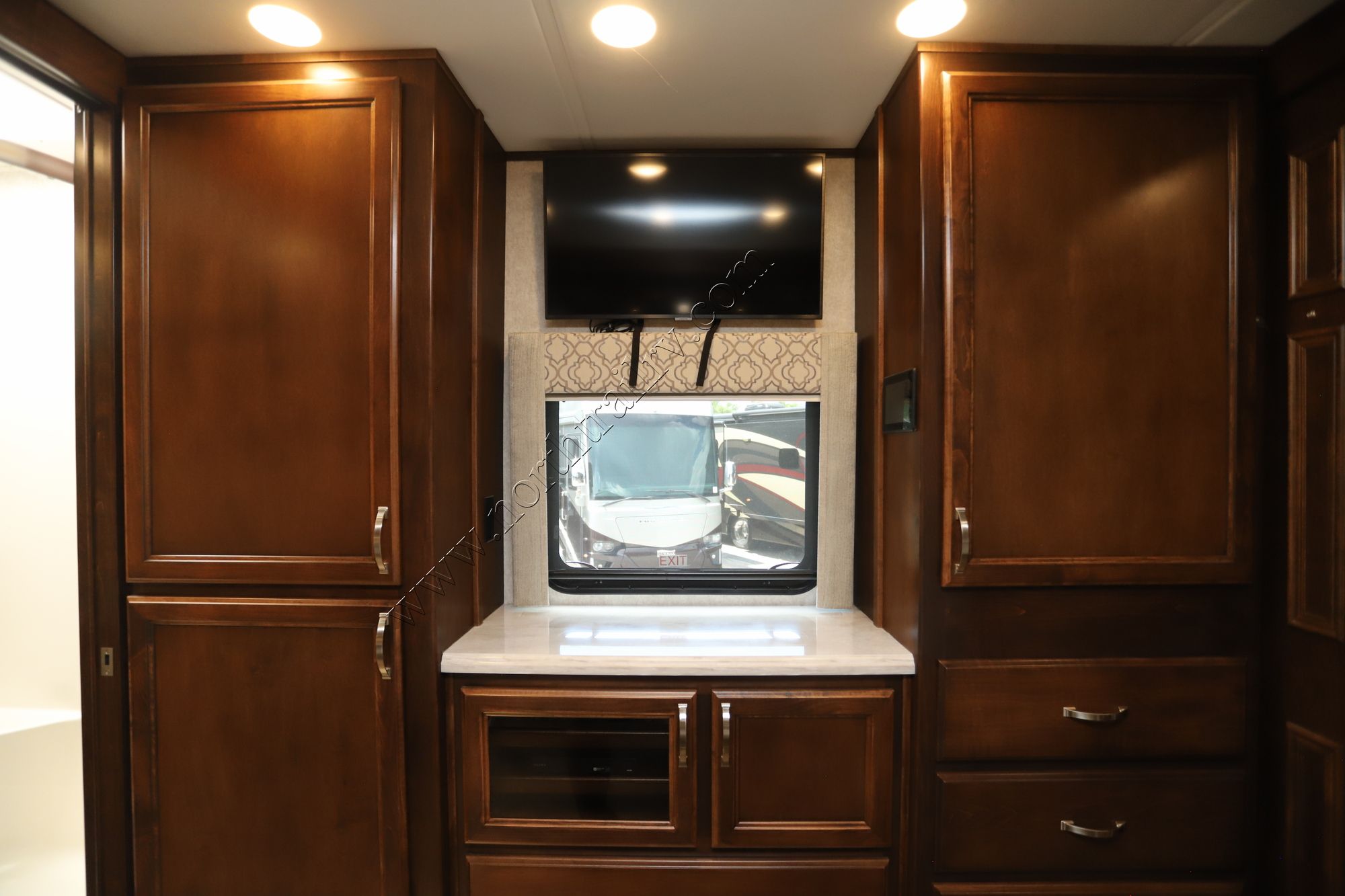 Used 2022 Renegade Rv Verona 40VRB Super C  For Sale