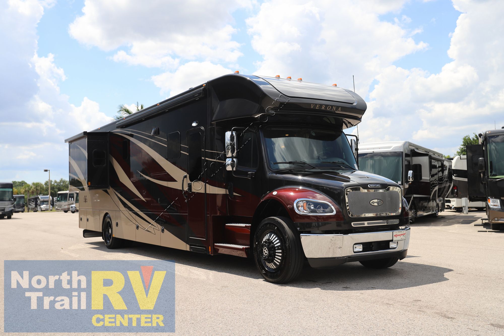 Used 2022 Renegade Rv Verona 40VRB Super C  For Sale