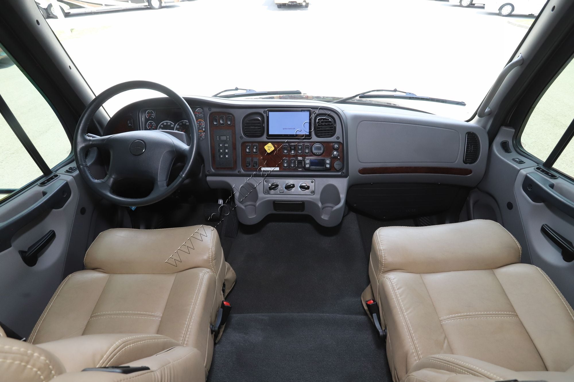 Used 2022 Renegade Rv Verona 40VRB Super C  For Sale