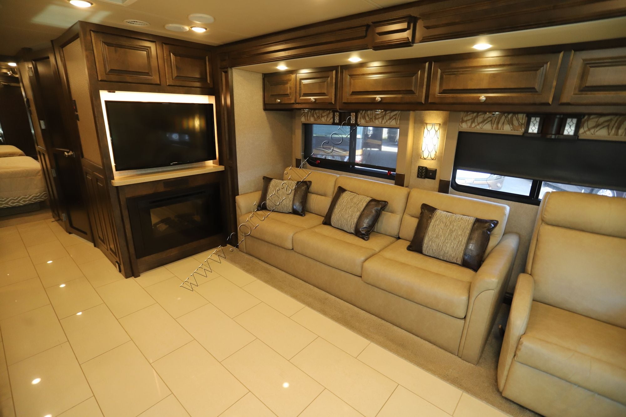 Used 2017 Tiffin Motor Homes Allegro Red 37PA Class A  For Sale