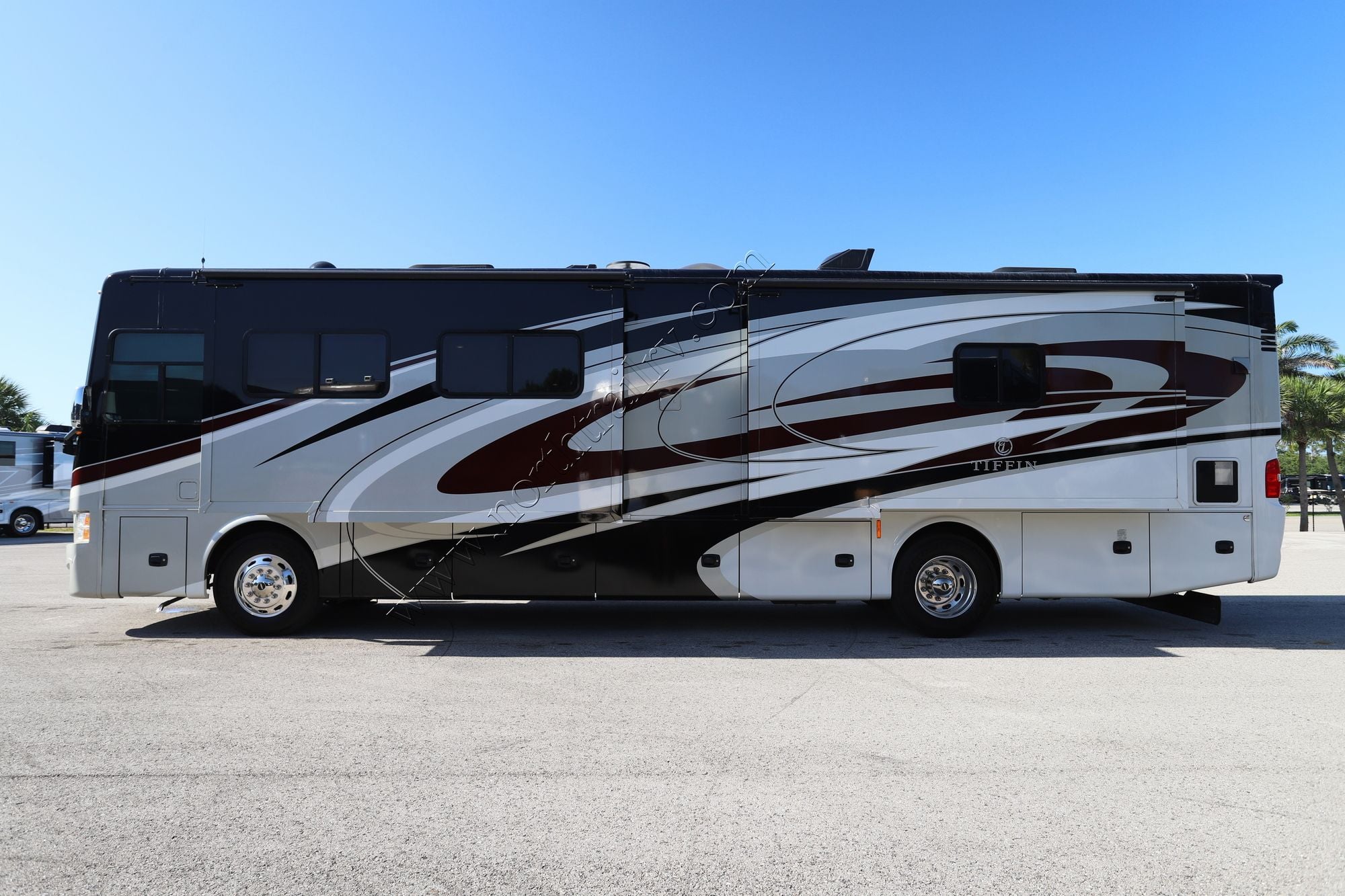 Used 2017 Tiffin Motor Homes Allegro Red 37PA Class A  For Sale