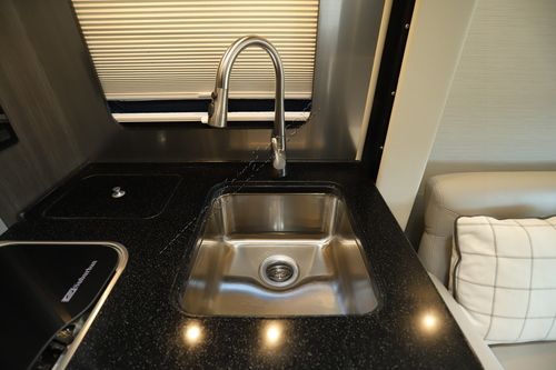 2022 Airstream Atlas MB