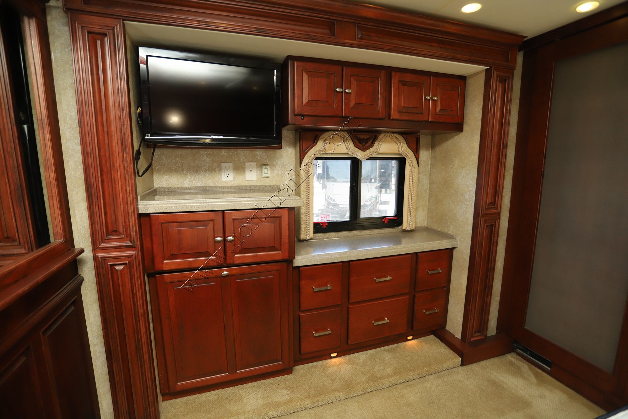 Used 2009 Tiffin Motor Homes Allegro Bus 43QBP Class A  For Sale