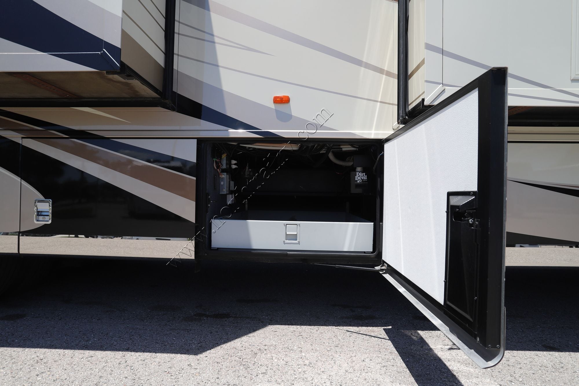 Used 2017 Newmar Dutch Star 4369 Class A  For Sale