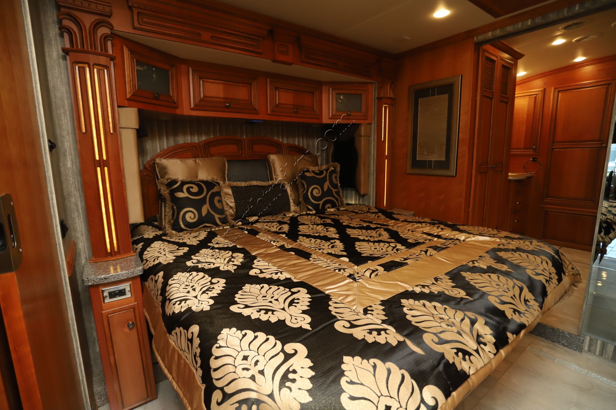 Used 2017 Newmar Dutch Star 4369 Class A  For Sale