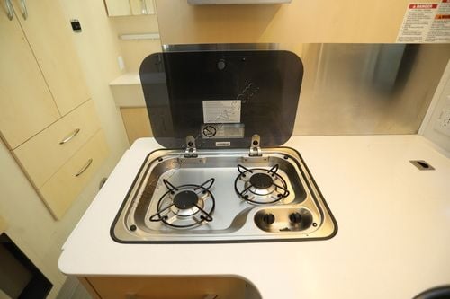 2022 Leisure Travel Unity U24MB