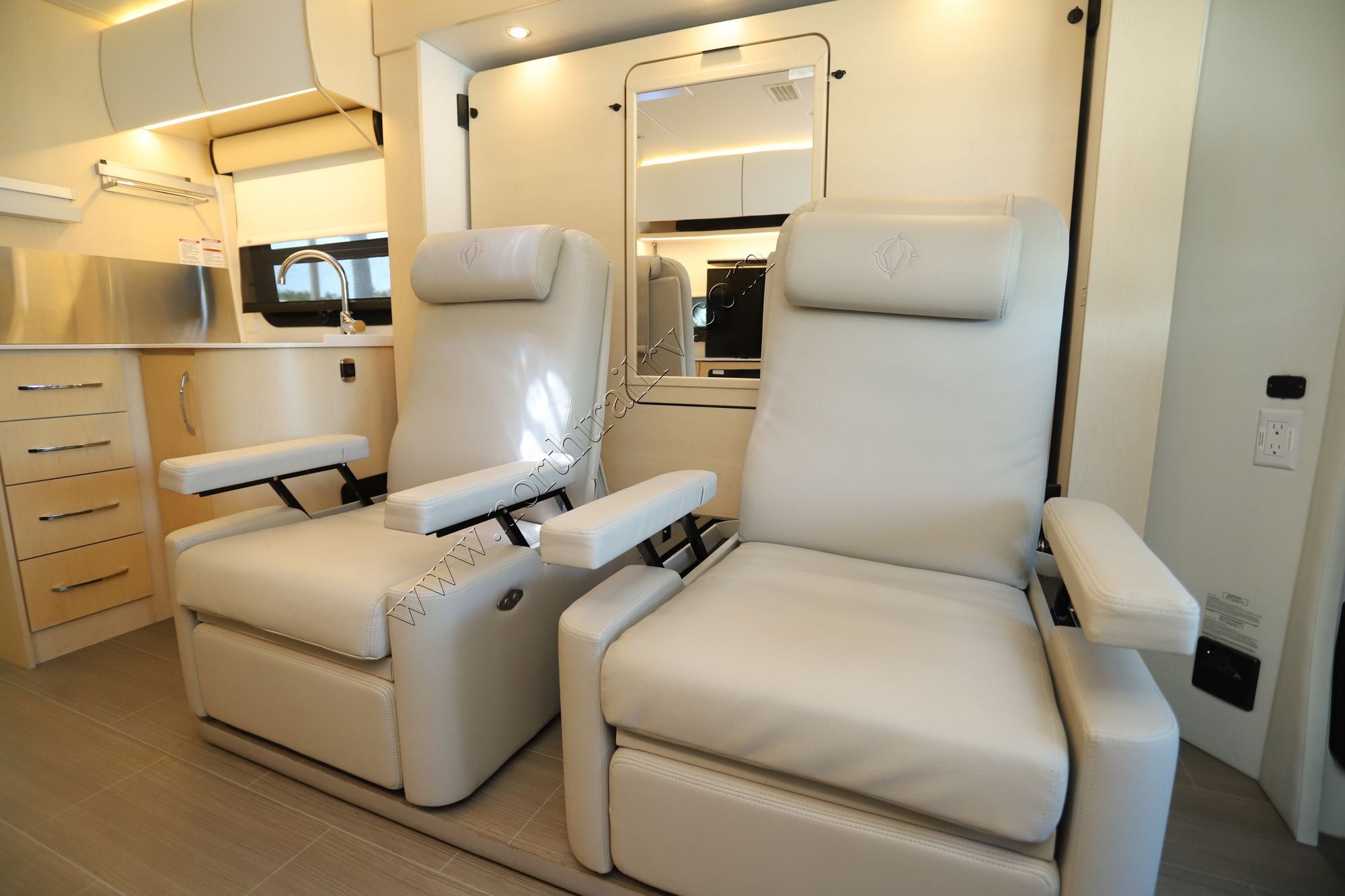 Used 2022 Leisure Travel Unity U24MB Class C  For Sale