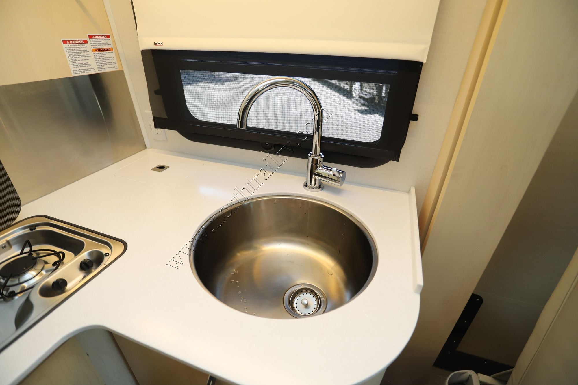 Used 2022 Leisure Travel Unity U24MB Class C  For Sale