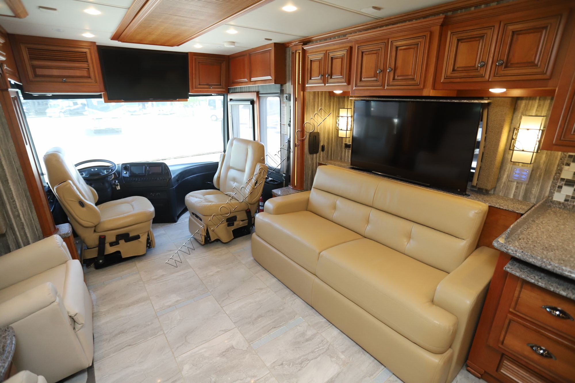 Used 2017 Newmar Dutch Star 4369 Class A  For Sale