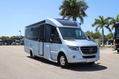 2022 Leisure Travel Unity U24MB
