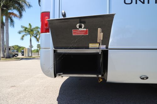 2022 Leisure Travel Unity U24MB