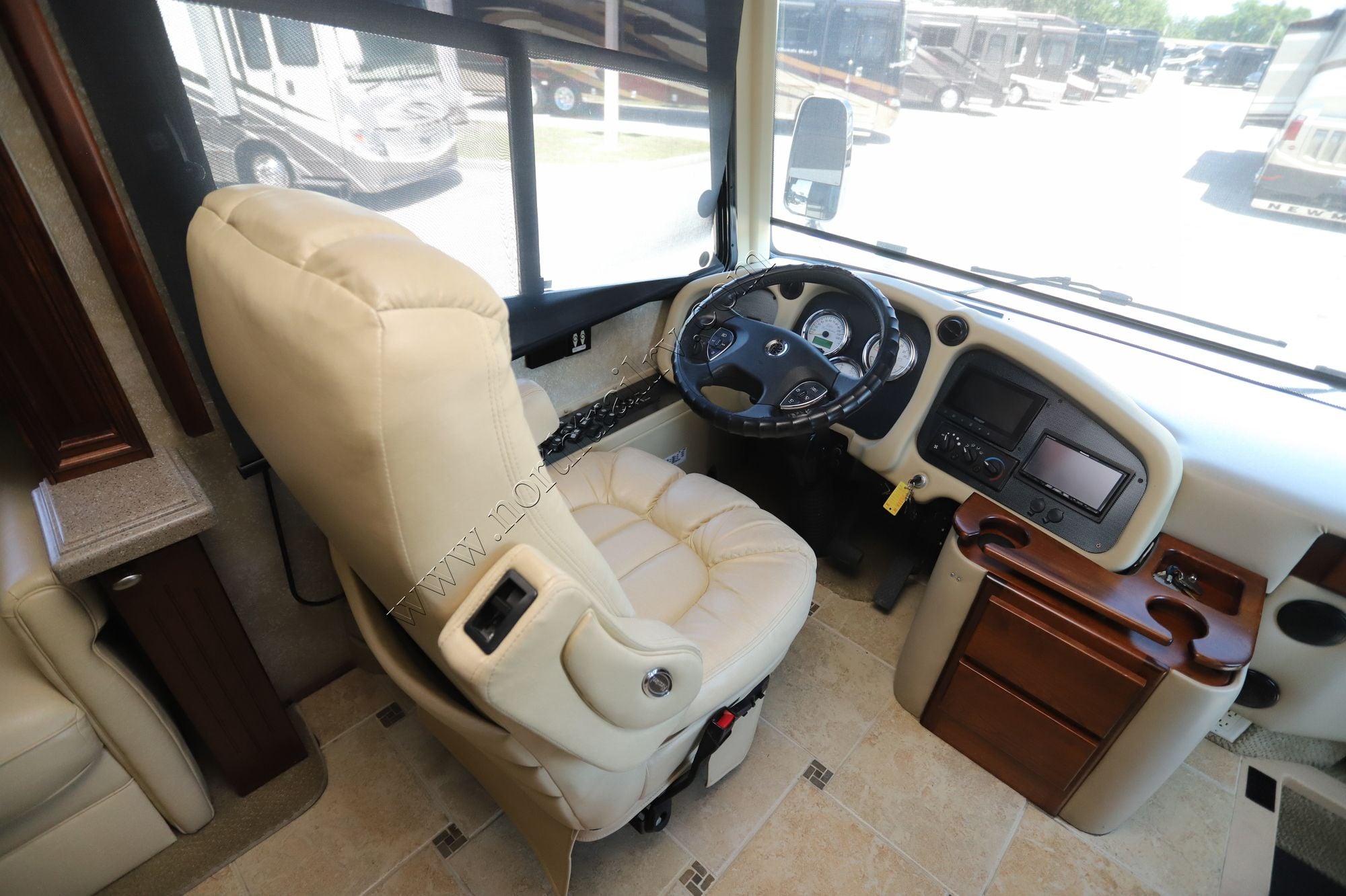Used 2009 Tiffin Motor Homes Allegro Bus 43QBP Class A  For Sale