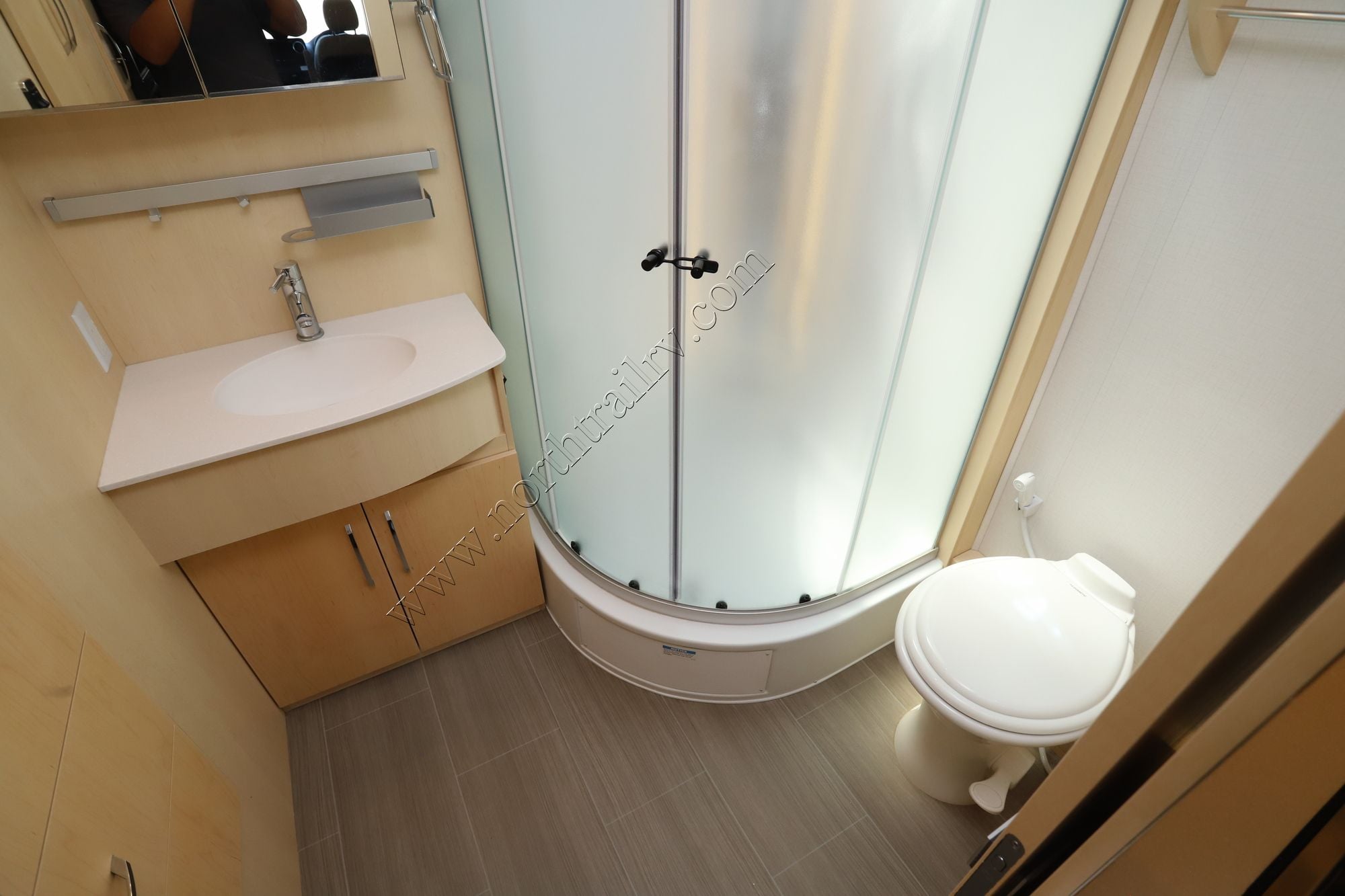 Used 2022 Leisure Travel Unity U24MB Class C  For Sale