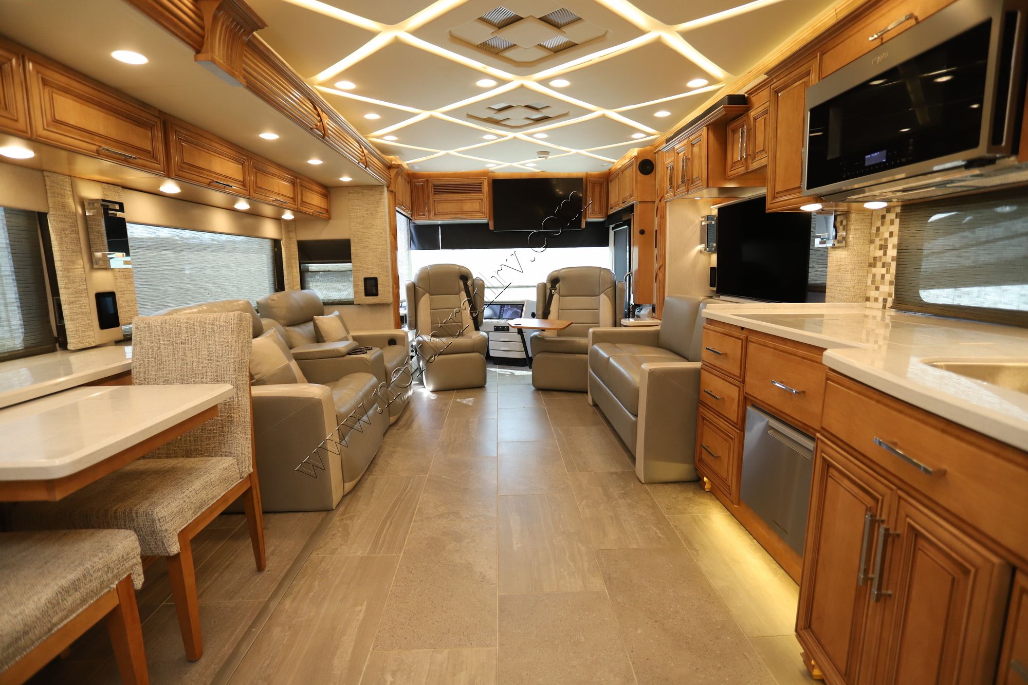 Used 2022 Newmar Mountain Aire 4118 Class A  For Sale