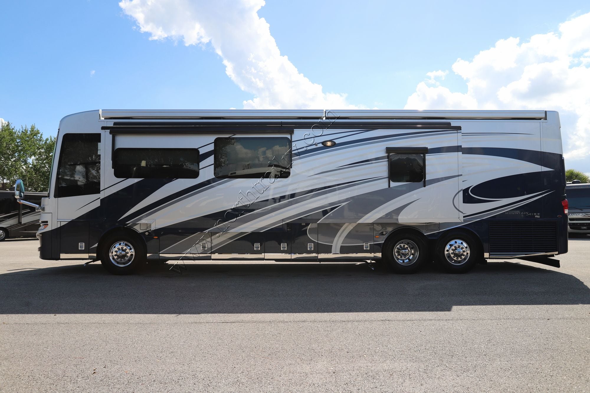 Used 2022 Newmar Mountain Aire 4118 Class A  For Sale