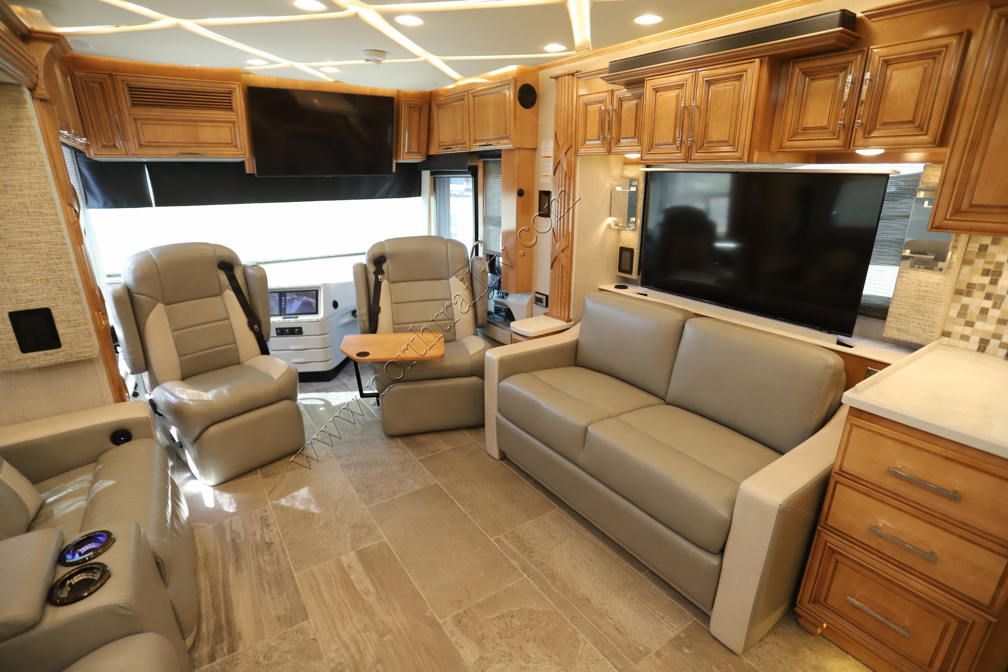 Used 2022 Newmar Mountain Aire 4118 Class A  For Sale