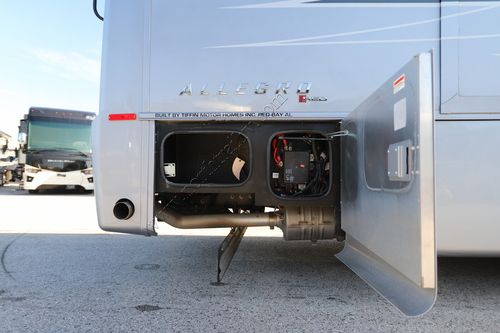2022 Tiffin Motor Homes Allegro Red 38KA