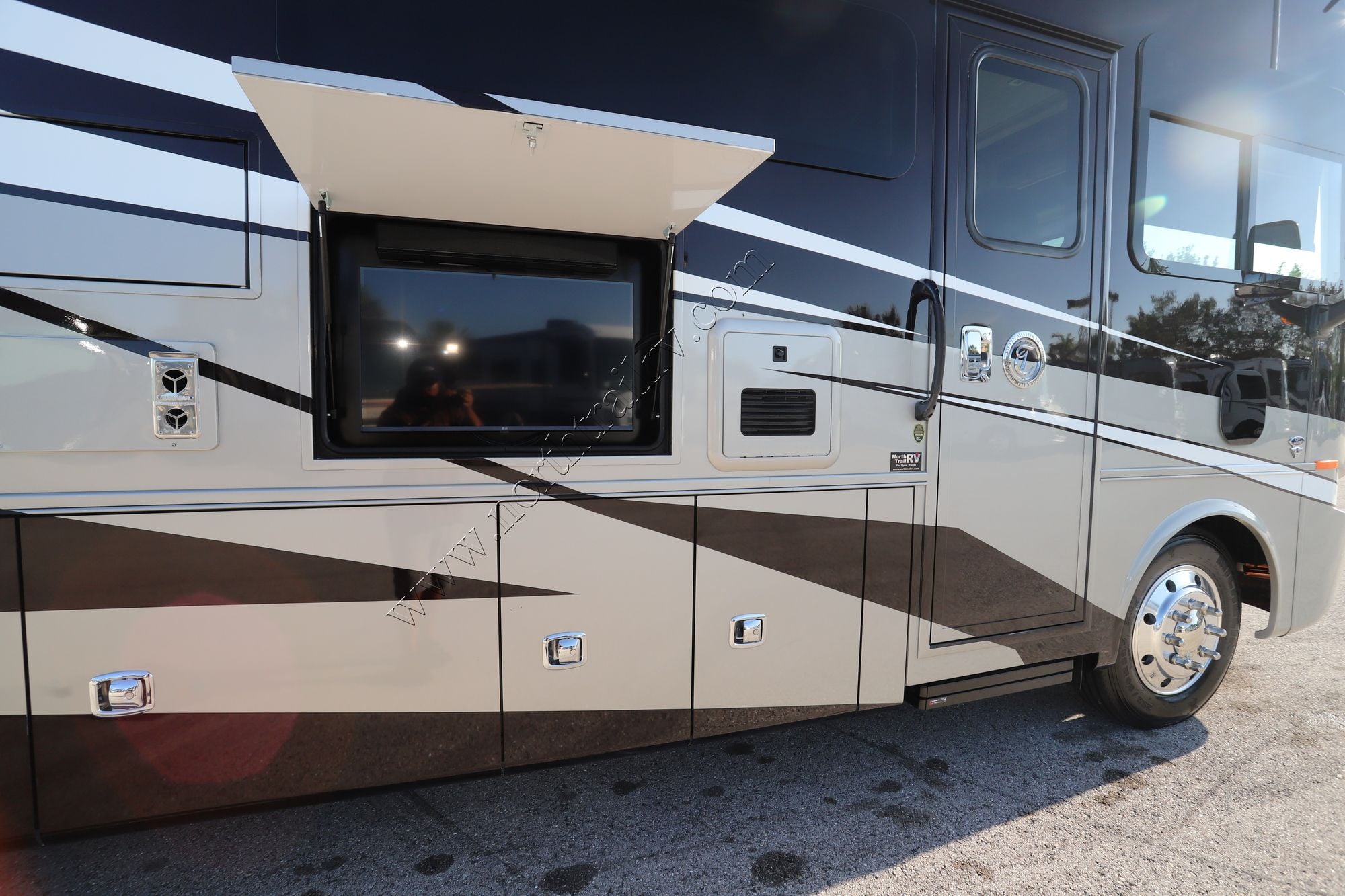 Used 2026 Tiffin Motor Homes Allegro 32SA Class A  For Sale