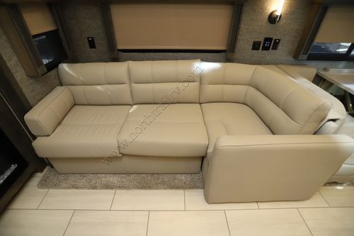 2022 Tiffin Motor Homes Allegro Red 38KA