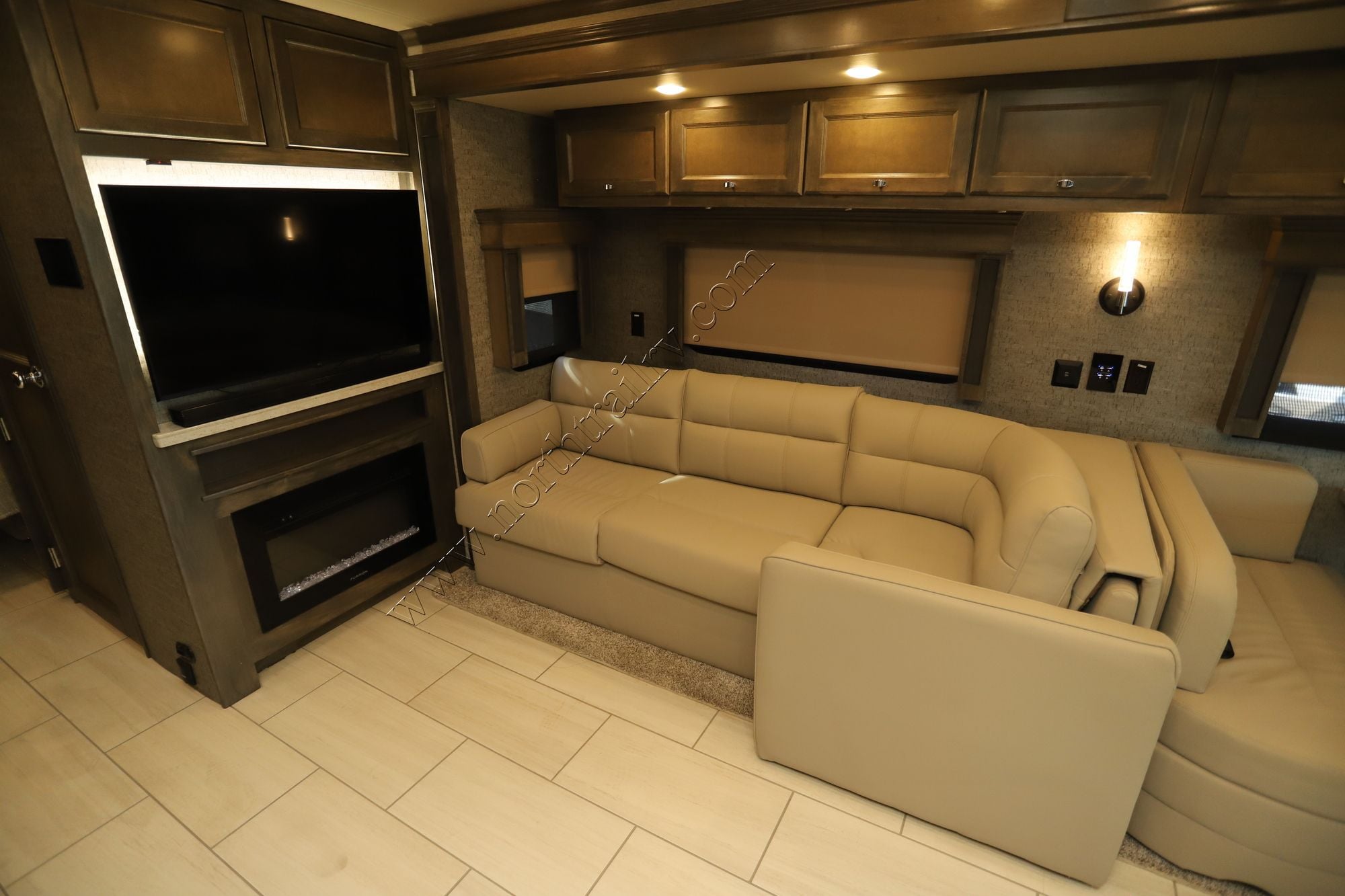 Used 2022 Tiffin Motor Homes Allegro Red 38KA Class A  For Sale