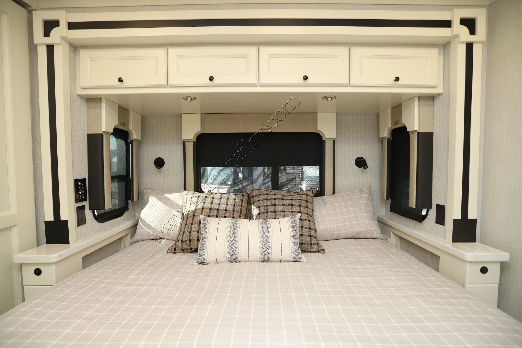Used 2026 Tiffin Motor Homes Allegro 32SA Class A  For Sale