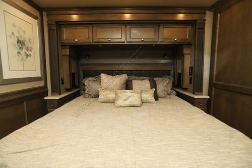 2022 Tiffin Motor Homes Allegro Red 38KA