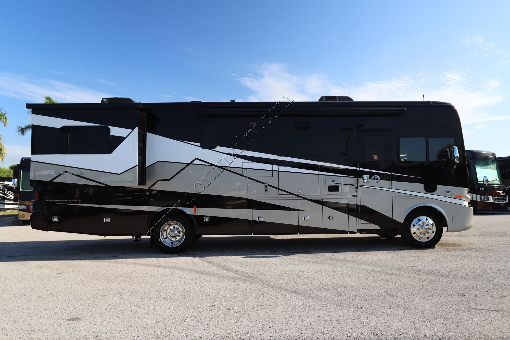 Used 2026 Tiffin Motor Homes Allegro 32SA Class A  For Sale