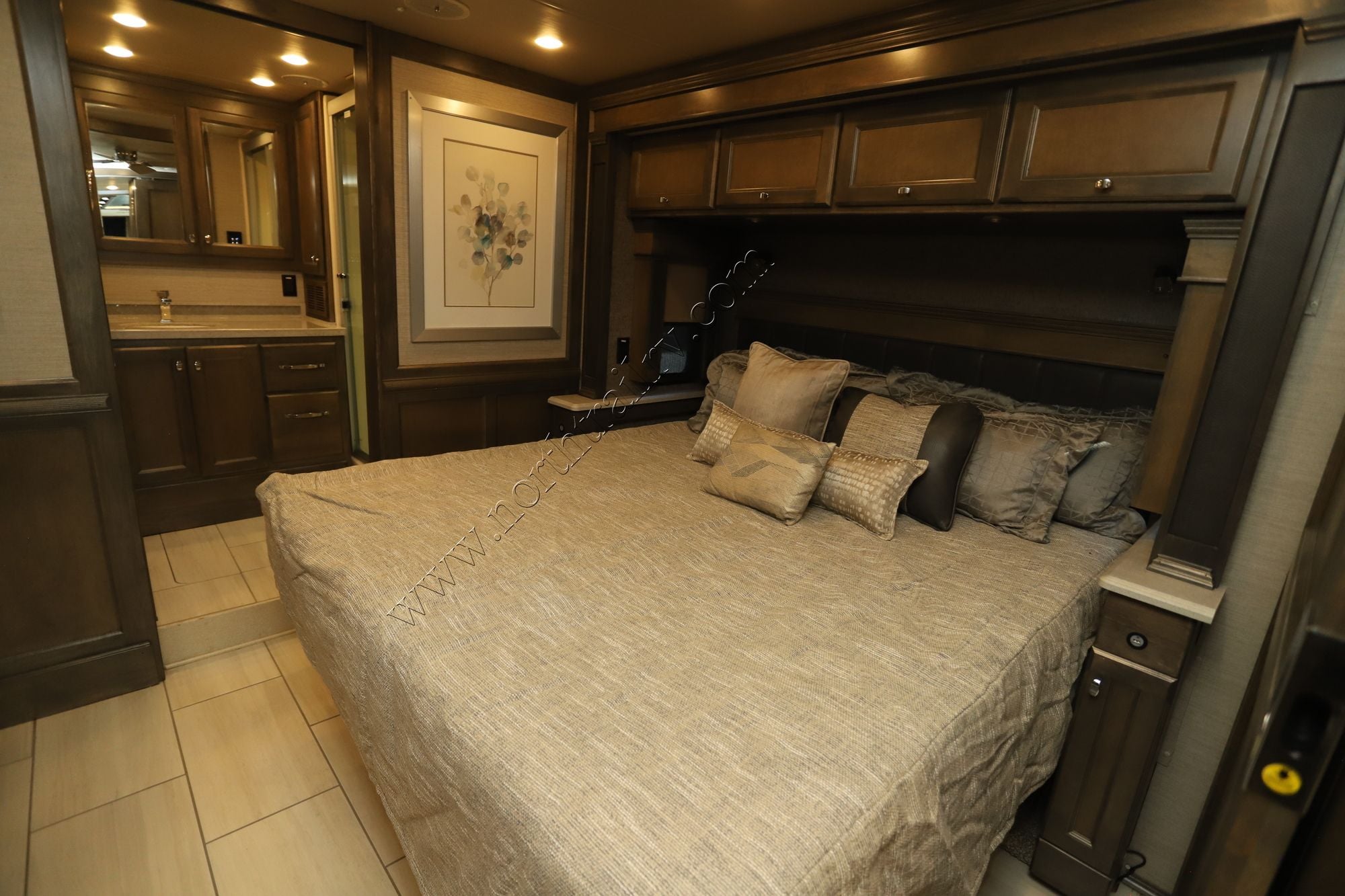 Used 2022 Tiffin Motor Homes Allegro Red 38KA Class A  For Sale