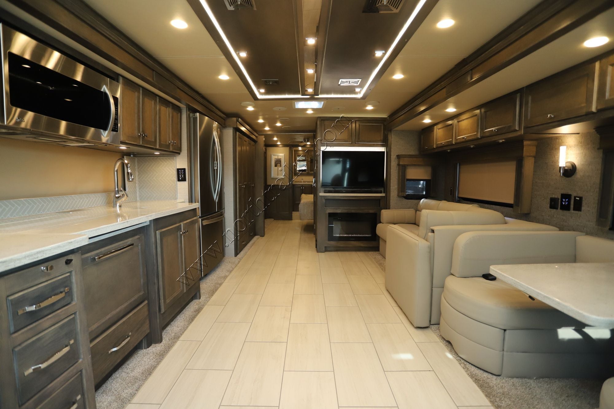Used 2022 Tiffin Motor Homes Allegro Red 38KA Class A  For Sale
