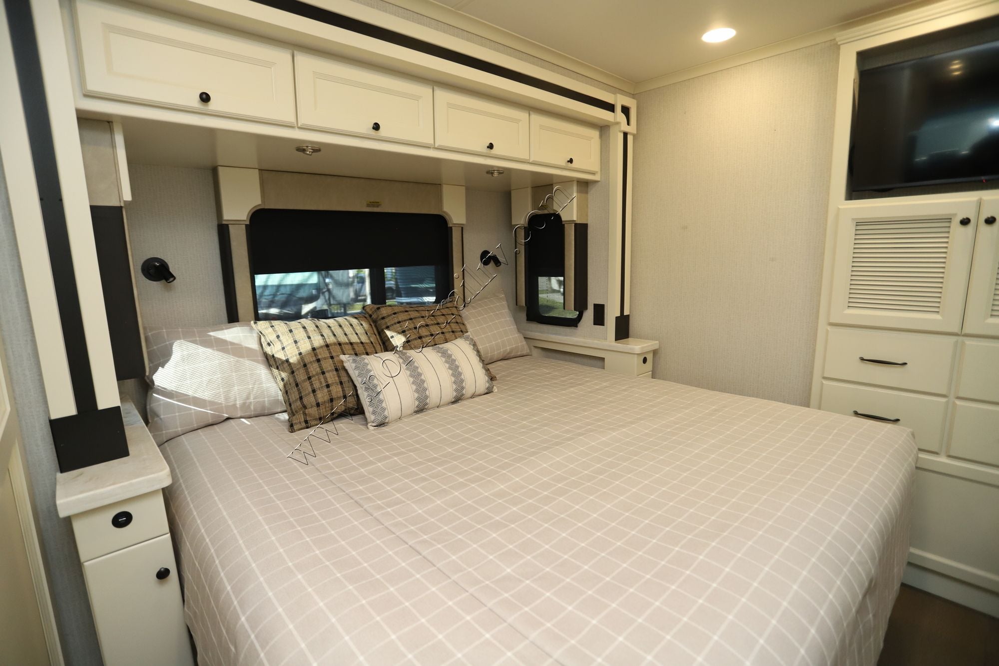 Used 2026 Tiffin Motor Homes Allegro 32SA Class A  For Sale