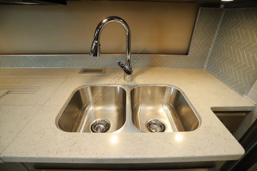 2022 Tiffin Motor Homes Allegro Red 38KA