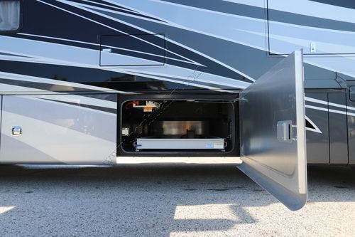 2022 Tiffin Motor Homes Allegro Red 38KA