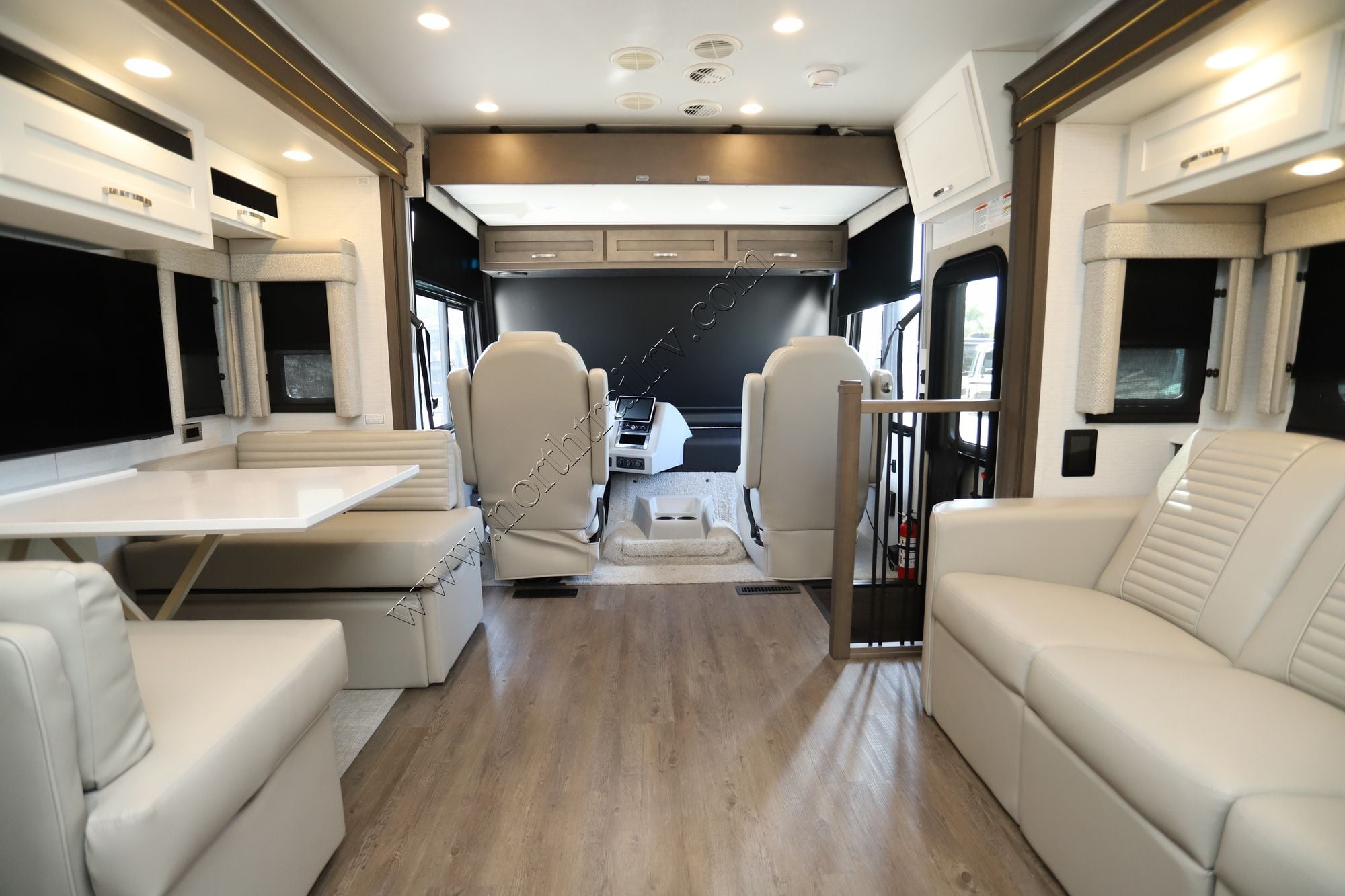 New 2027 Newmar Bay Star 3639 Class A  For Sale