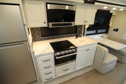 2026 Tiffin Motor Homes Allegro 29NA