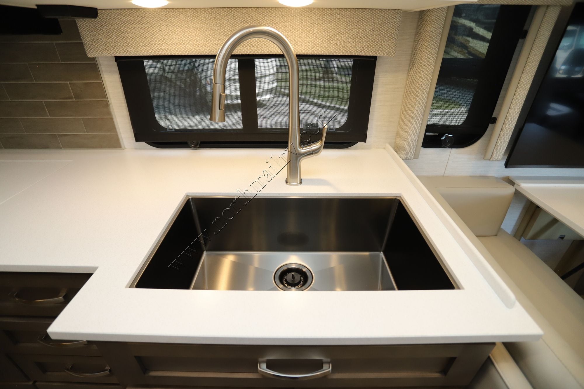 New 2027 Newmar Bay Star 3639 Class A  For Sale