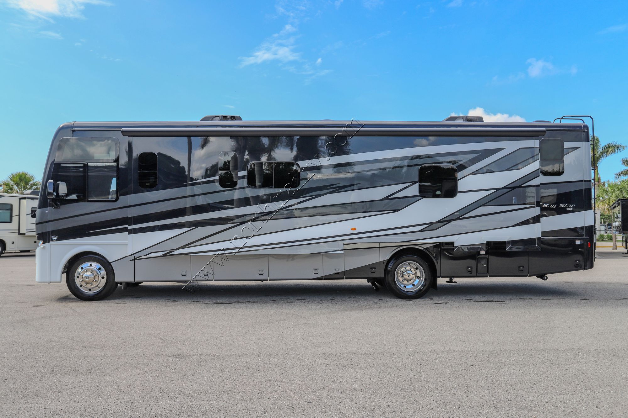 New 2027 Newmar Bay Star 3639 Class A  For Sale