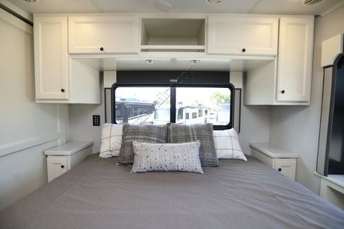 2026 Tiffin Motor Homes Allegro 29NA