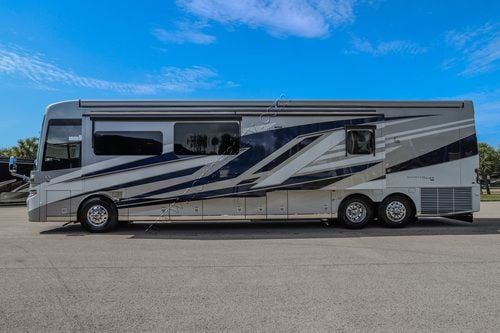 2026 Newmar Mountain Aire 4551