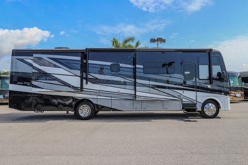 2027 Newmar Bay Star 3639