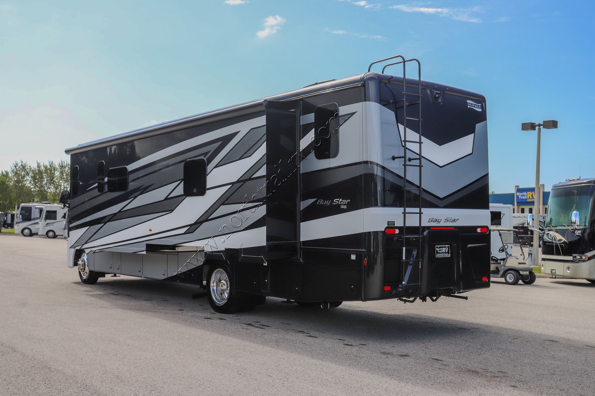 New 2027 Newmar Bay Star 3639 Class A  For Sale