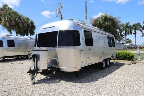 2026 Airstream Globetrotter 25FB