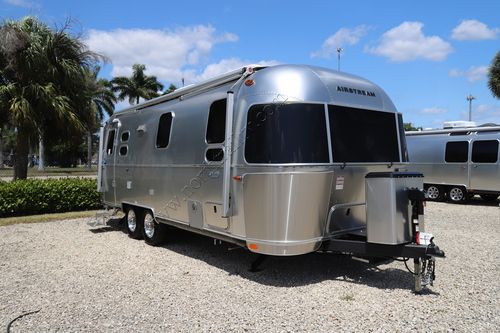 2026 Airstream Globetrotter 25FB