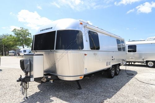 2025 Airstream Trade Wind 25FBQ Travel Trailer