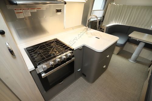 2026 Airstream Globetrotter 25FB