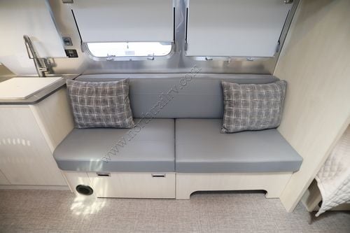2026 Airstream Flying Cloud 30FBB