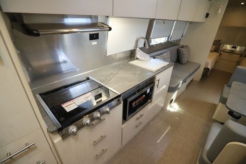 2026 Airstream Flying Cloud 30FBB