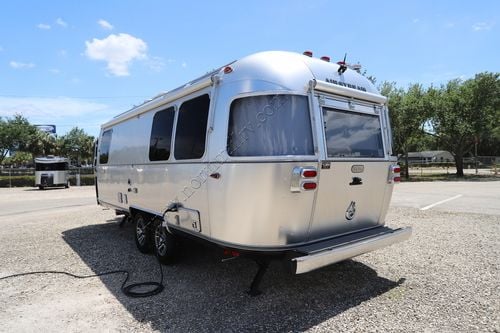 2025 Airstream Trade Wind 25FBQ Travel Trailer