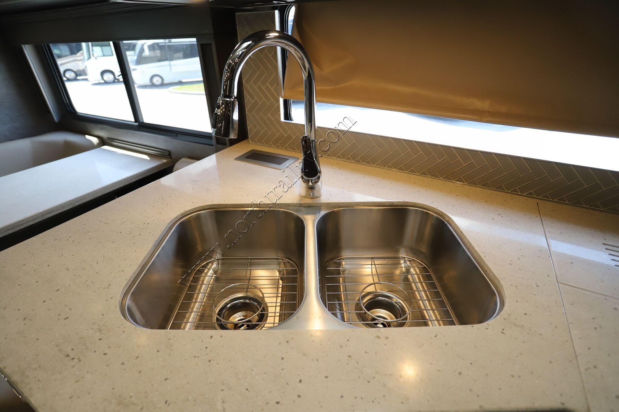 Used 2022 Tiffin Motor Homes Allegro Red 33AA Class A  For Sale