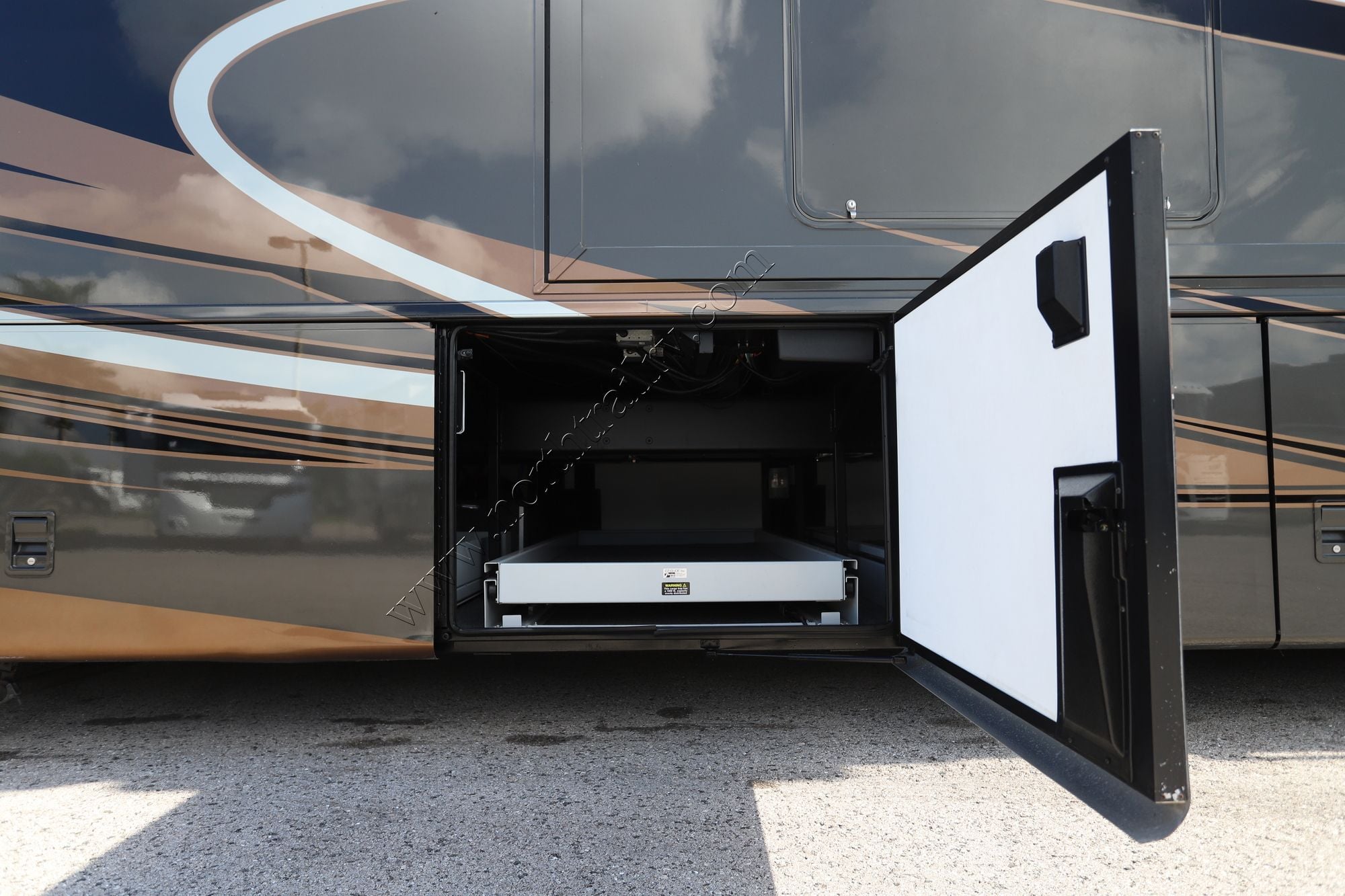Used 2012 Newmar Essex 4544 Class A  For Sale