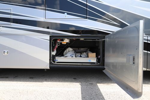 2022 Tiffin Motor Homes Allegro Red 33AA